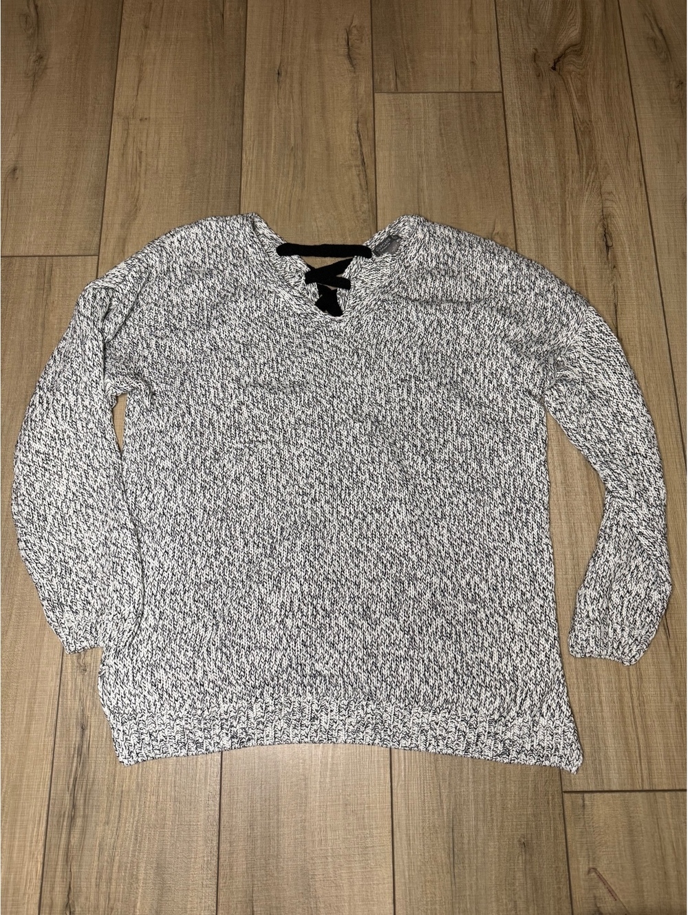 Cupcakes & Cashmere Lace Up Back Marled Knit Sweater Size Large
